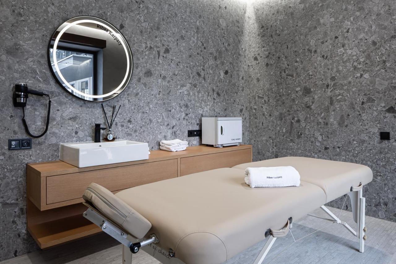 Ribas Karpaty Hotel Boekovel Buitenkant foto